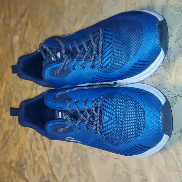 Blue athletic sneakers 👟 - Picture 2 of 9